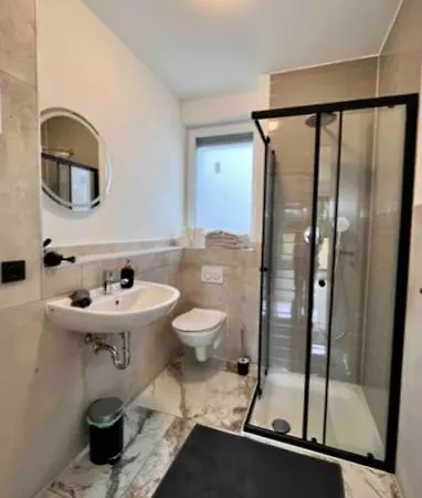 Modernes Fuer Monteure & Handwerker In Mit Wlan & Balkon Apartmán