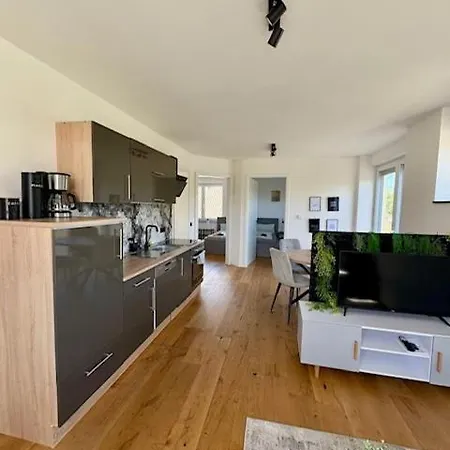 Modernes Fuer Monteure & Handwerker In Mit Wlan & Balkon * Bensheim