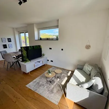 Modernes Fuer Monteure & Handwerker In Mit Wlan & Balkon * Bensheim